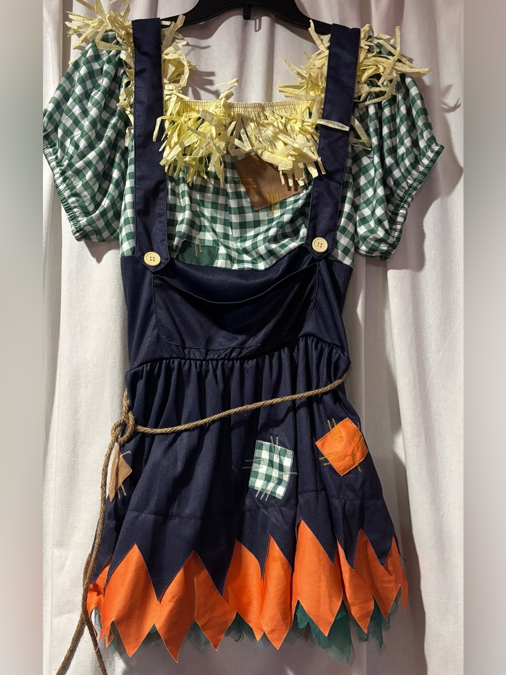 Scarecrow Costume - Wizard of Oz - Dress , Hat and Boot Covers - size Xxl.